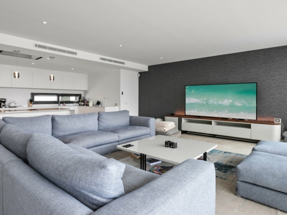 Marbella East – Modern 6B Villa – Sea Views – Gated