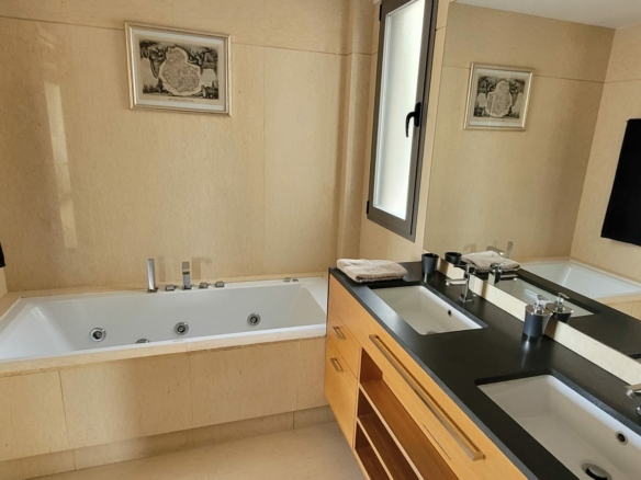 ARRAYANES GOLF  – 3B Apt.  – Golf Views -Spa -Gym