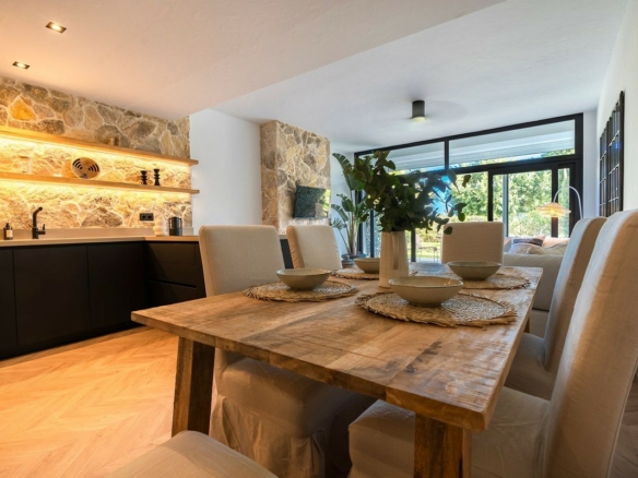 Nueva Andalucia – 3B Townhouse -1st Line Golf – Key ready