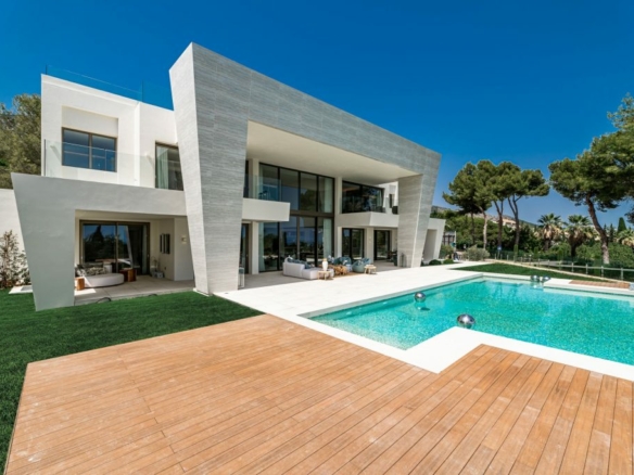 For  Rent –  Sierra Blanca – Luxury 7 Bedrooms Modern Villa –  Sea Views