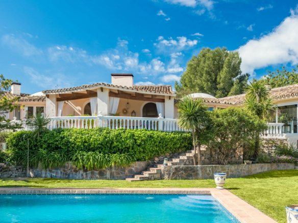 Benahavis  – 4Bed Villa -To Reform