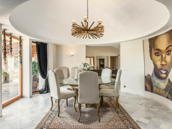Benahavis  – 4Bed Villa -To Reform