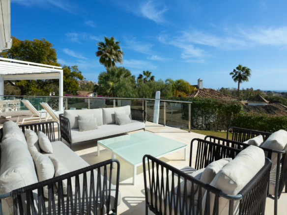 Nueva Andalucia – 5B Villa – Key Ready  – Sea Views