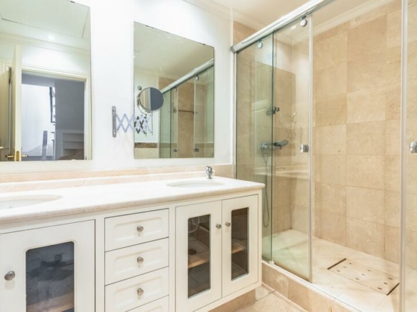 Golden Mile  – 3B Townhouse – Gated – Tropical Gardens