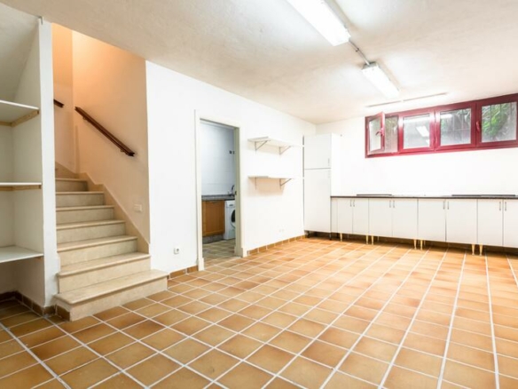 Golden Mile  – 3B Townhouse – Gated – Tropical Gardens