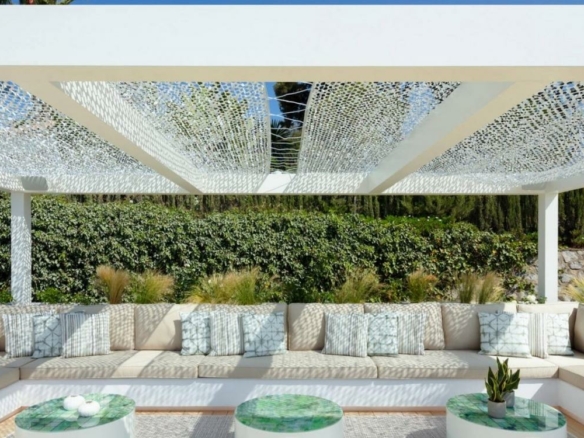 Golden Mile  – 5B Beachfront Villa – For Rent