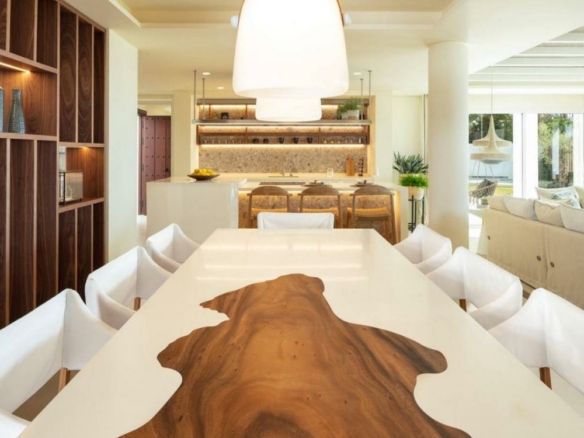Golden Mile  – 5B Beachfront Villa – For Rent