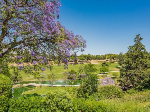 Nueva Andalucia – 3B Townhouse -1st Line Golf – Key ready