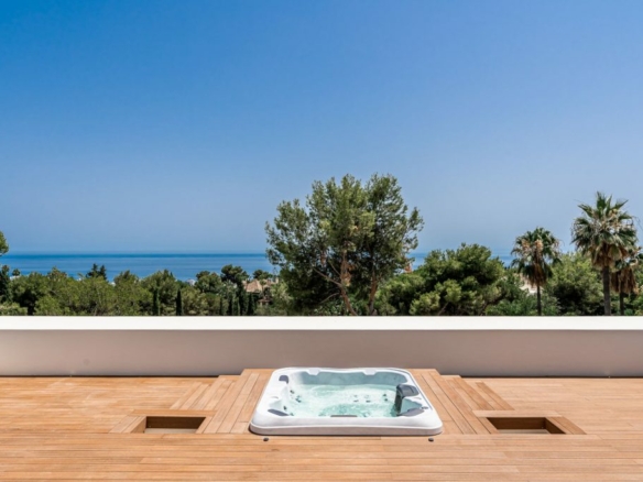 For  Rent –  Sierra Blanca – Luxury 7 Bedrooms Modern Villa –  Sea Views