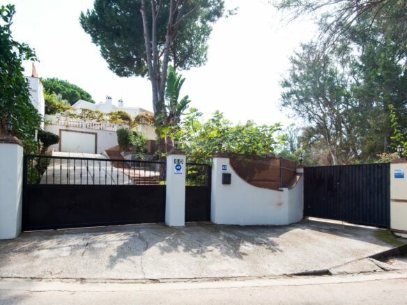 Marbella East – 3B Villa – Good Condition