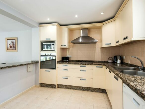 Marbella East – 3B Villa – Good Condition