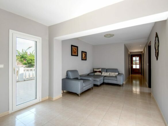 Marbella East – 3B Villa – Good Condition