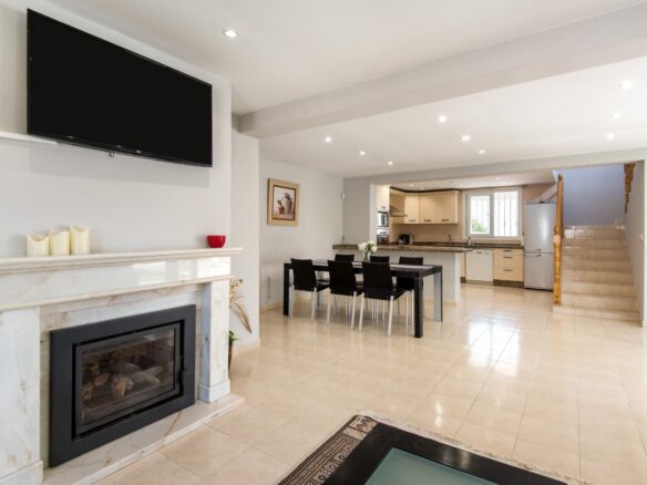 Marbella East – 3B Villa – Good Condition