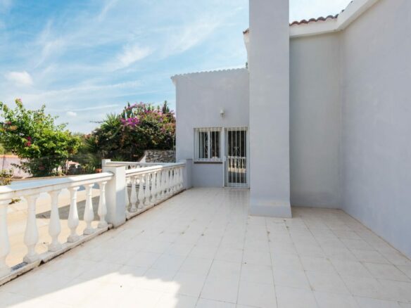 Marbella East – 3B Villa – Good Condition