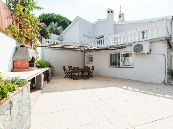 Marbella East – 3B Villa – Good Condition