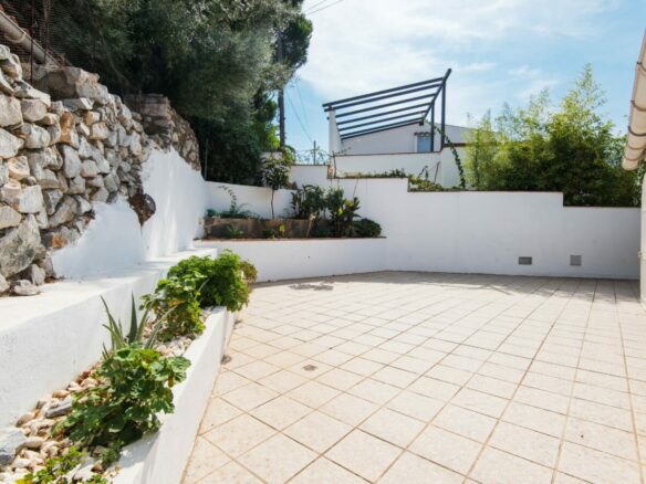 Marbella East – 3B Villa – Good Condition