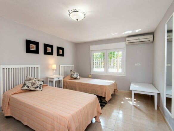 Marbella East – 3B Villa – Good Condition