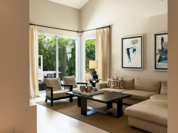 Nueva Andalucia -4B Villa – Reformed -Gated