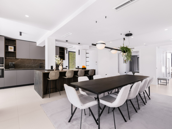 Nueva Andalucia – 5B Luxury villa  – Gated – 1st Line Golf