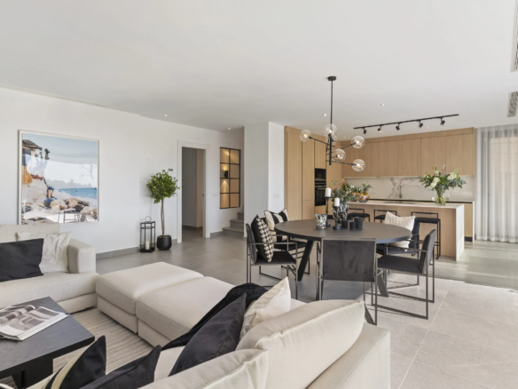 Nueva Andalucia – 5B Modern Villa -Key Ready – Panoramic Views