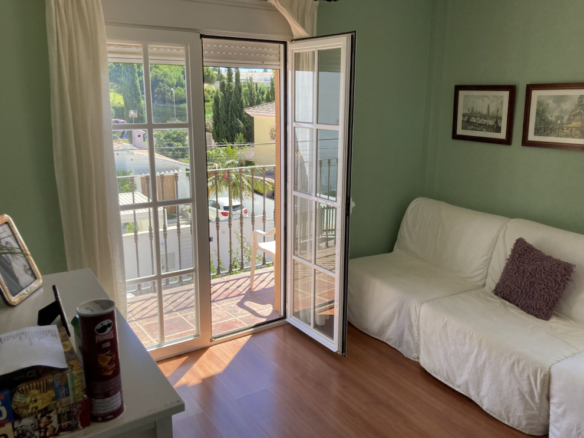 Nueva Andalucia – Large 3B Townhouse – Central