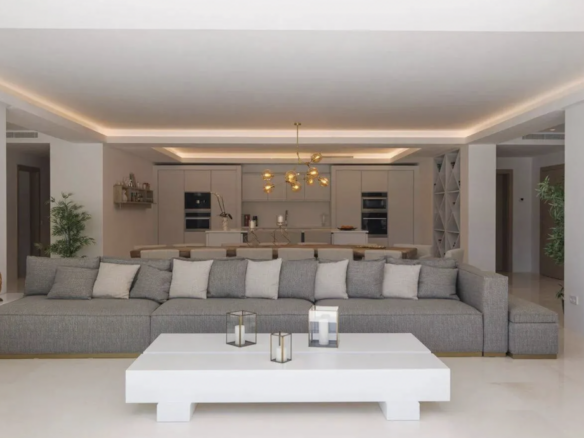 Nueva Andalucia  – Modern 6B villa – Gated