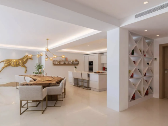 Nueva Andalucia  – Modern 6B villa – Gated