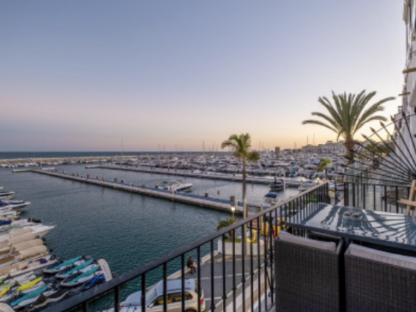 Puerto Banus  – 2B Apartment – Sea & Port View