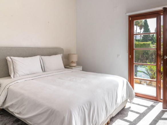 Nueva Andalucia -3B Luxury Villa  – Rental business