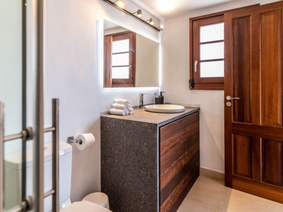 Nueva Andalucia -3B Luxury Villa  – Rental business