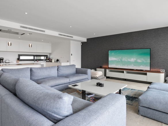 Marbella East – Modern 6B Villa – Sea Views – Gated
