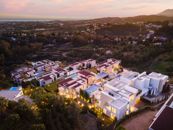 SOLD – La Quinta – 5B Modern Villa – Gated -Sea Views