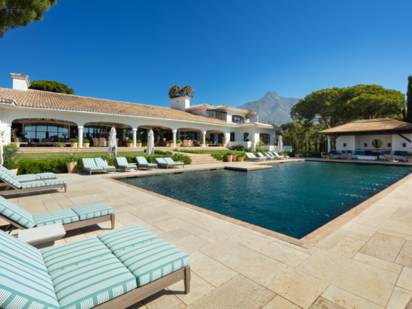 For Sale 🏰 Luxurious Villa in Marbella Golden Mile 🌴  16 Bedrooms – Sea Views