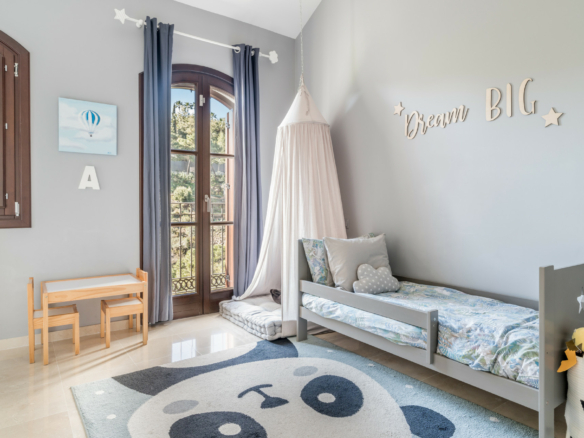 El Madroñal – 6B Villa – Gated