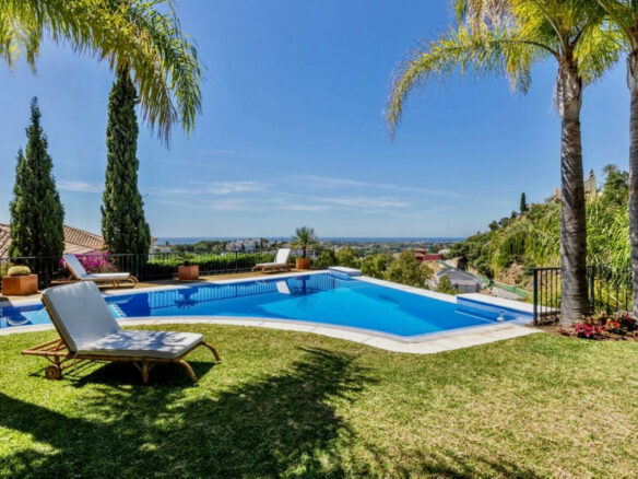 Reduced – El Herrojo Alto – Villa 5B to reform