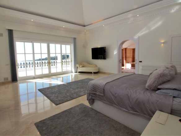 SOLD – La Zagaleta – Palatial 8B Mansion -Sea Views- Gated