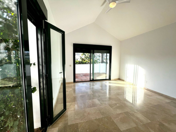 🏡 Charming Andalusian Style Villa on the New Golden Mile! 🌺