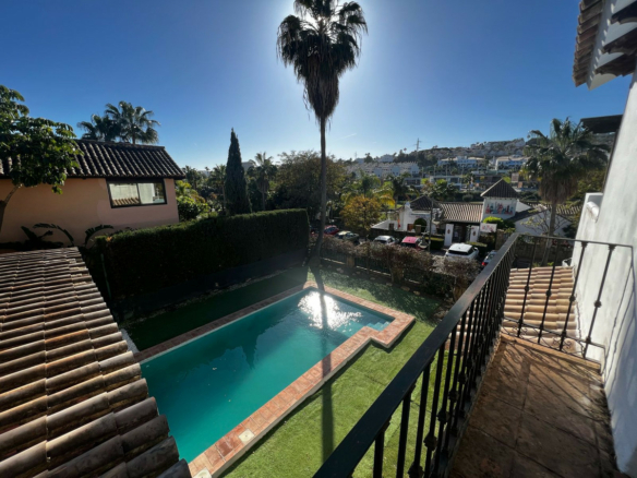 🏡 Charming Andalusian Style Villa on the New Golden Mile! 🌺