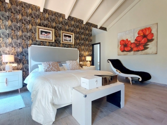 Cabopino – 6B Country Home -Sea Views