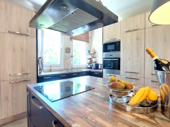 Cabopino – 6B Country Home -Sea Views