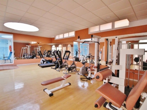 Sierra Blanca  – 2B Penthouse -Indoor heated pool