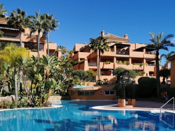 Sierra Blanca  – 2B Penthouse -Indoor heated pool