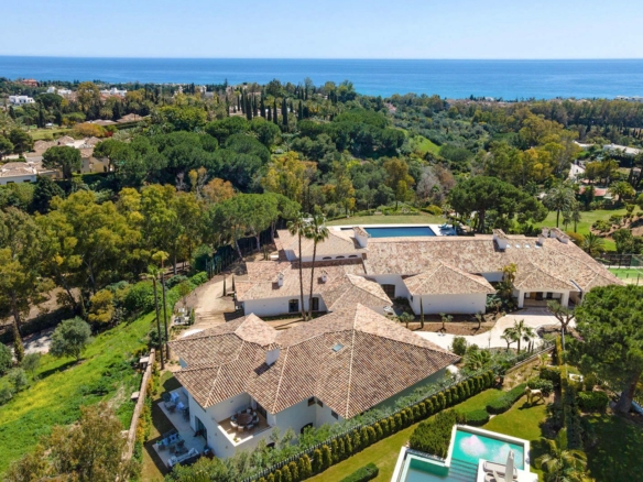 For Sale 🏰 Luxurious Villa in Marbella Golden Mile 🌴  16 Bedrooms – Sea Views