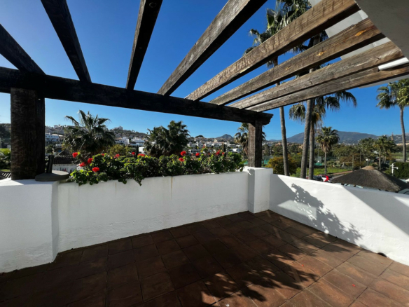 🏡 Charming Andalusian Style Villa on the New Golden Mile! 🌺
