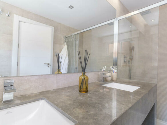 SOLD Nueva Andalucia – Quality 2B  Penthouse – Open Views