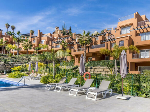 SOLD Nueva Andalucia – Quality 2B  Penthouse – Open Views