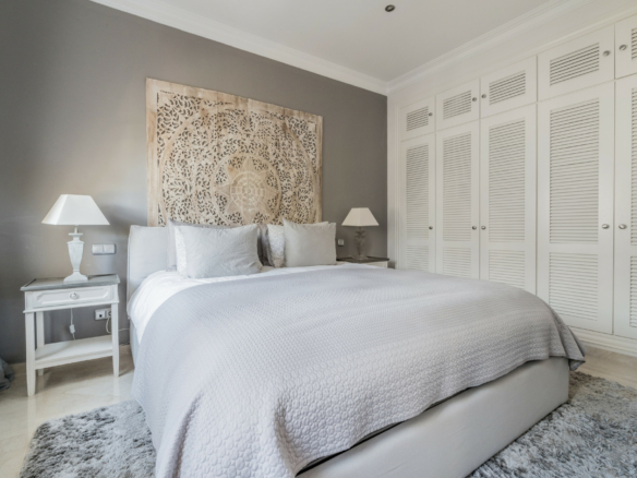 El Madroñal – 6B Villa – Gated