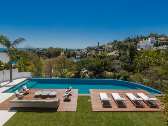 For sale- Benahavis – Modern 6B villa  – Panoramic Views 🌳