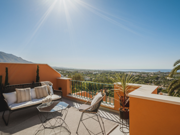 Nueva Andalucia – 3B Penthouse – Sea Views