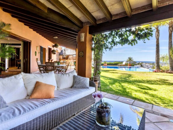 Reduced – El Herrojo Alto – Villa 5B to reform
